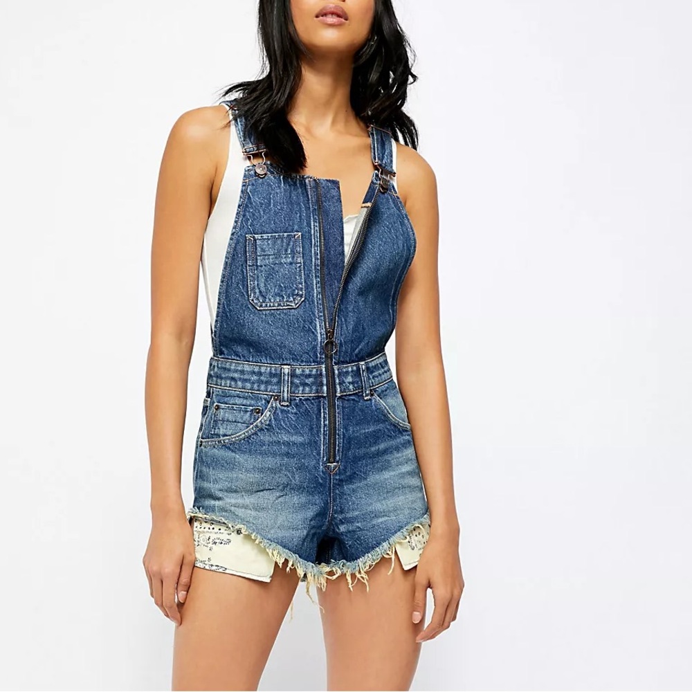 Free People Shortalls Denim romper Blue Women's Overall Shorts pocket zipper